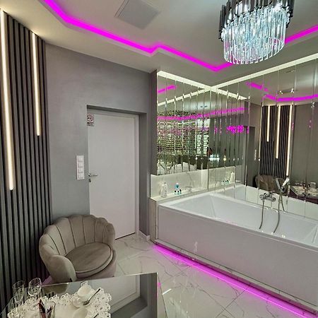 Apartament "Prezydencki Deluxe" Centrum Z Duza Wanna Dla Dwojga Gniezno Exterior foto